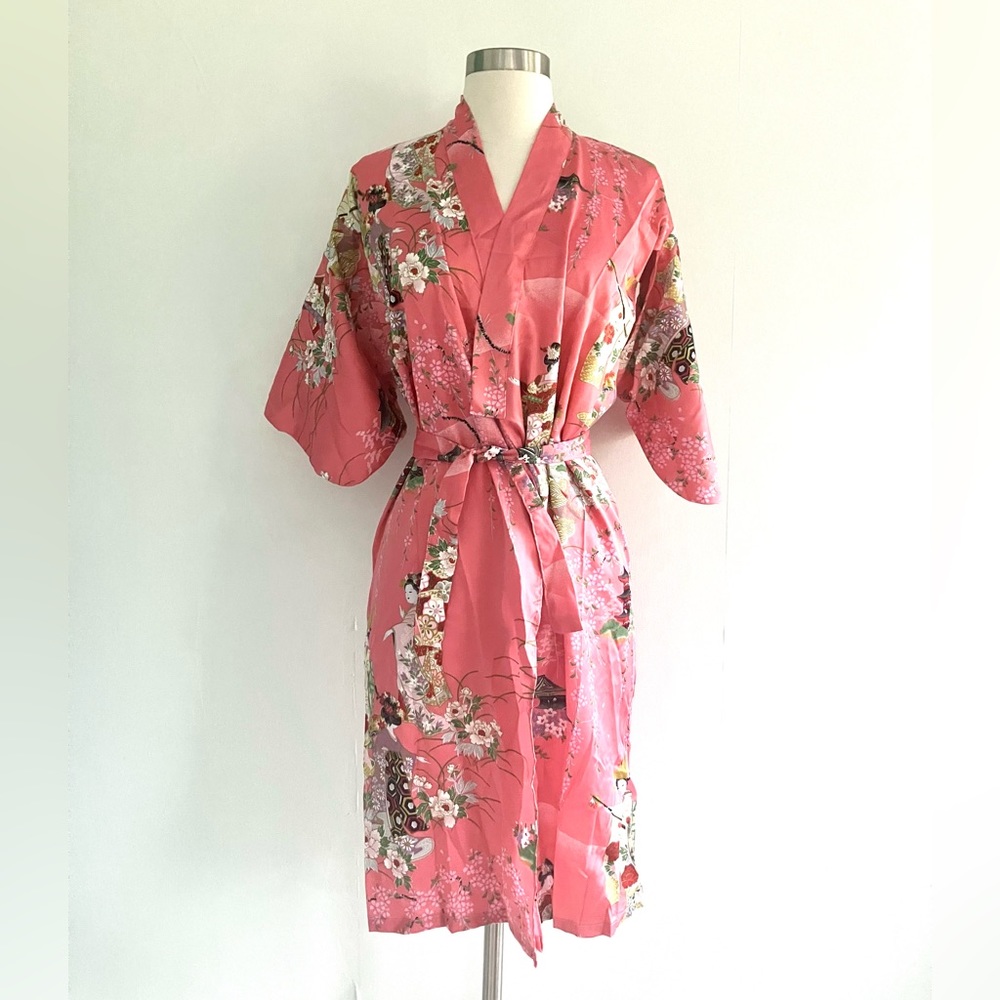 Vintage Japanese pink floral kimono robe
